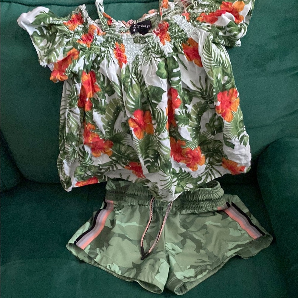 Art Class Tropical Floral Top and Members Mark Camouflage Shorts Set
